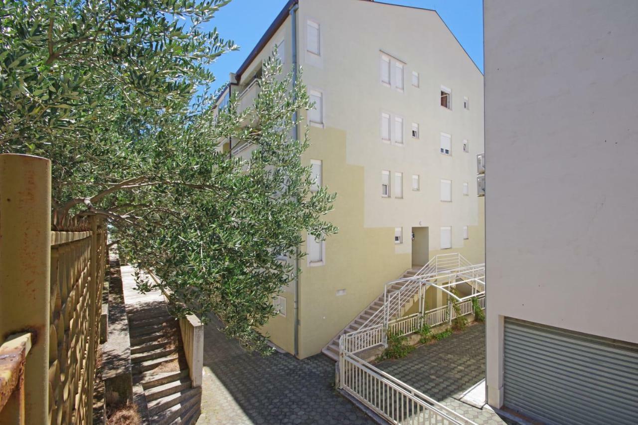 Apartment Dalija Baška Voda Exteriör bild